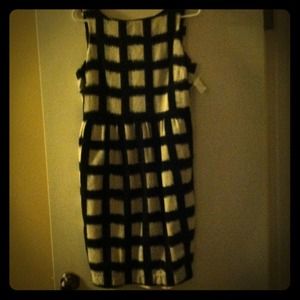 Vintage black and white with pockets