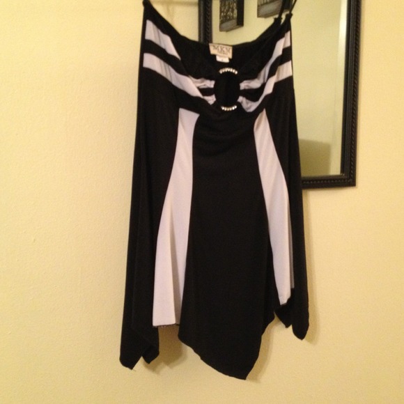 Black and white strapless