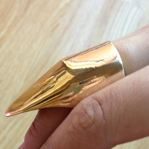 🚫SOLD🚫Ring - Picture 2 of 3