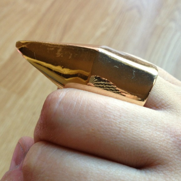 🚫SOLD🚫Ring - Picture 3 of 3