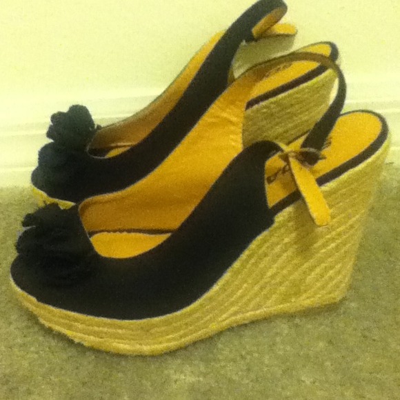 Heels - Picture 2 of 2
