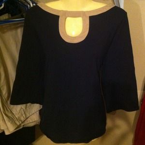 💵📦SOLD!!📦💵Lane Bryant Navy & Khaki Keyhole Top