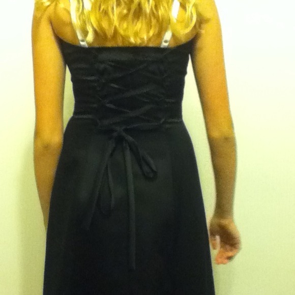 Dress - Picture 2 of 4