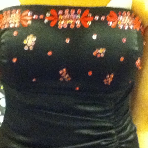 Dress - Picture 3 of 4