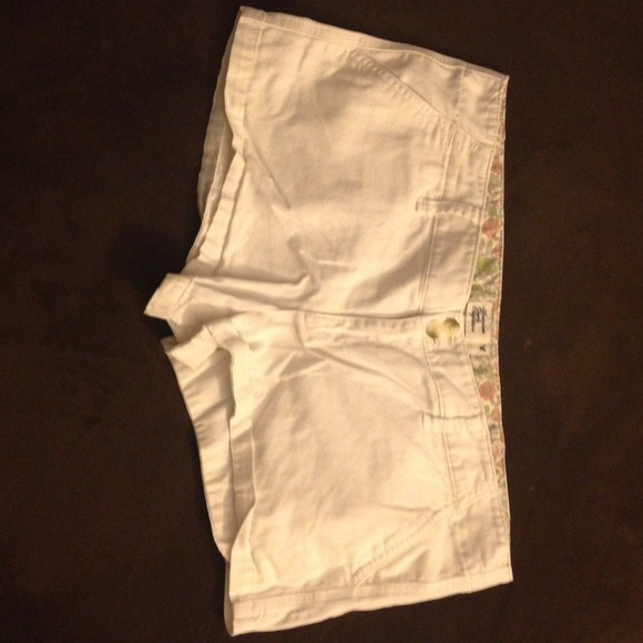 ❌❌sold❌❌White shorts