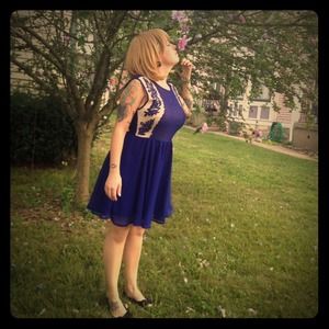 @Annayjo Urban Outfitters V-Back dress!!