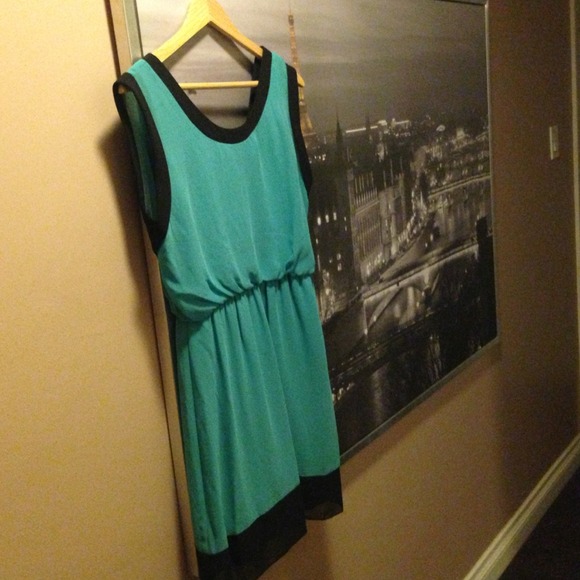 ⚡Flash sale⚡Mint and black chiffon dress