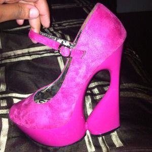 Fuchsia Pink suede wedges.