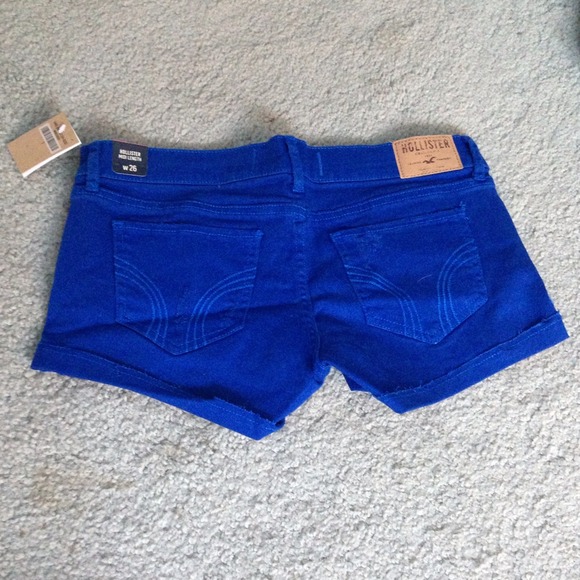 ❌SOLD❌ Blue distressed Hollister shorts - Picture 2 of 4