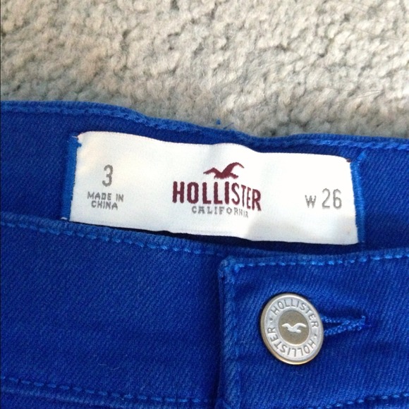 ❌SOLD❌ Blue distressed Hollister shorts - Picture 4 of 4