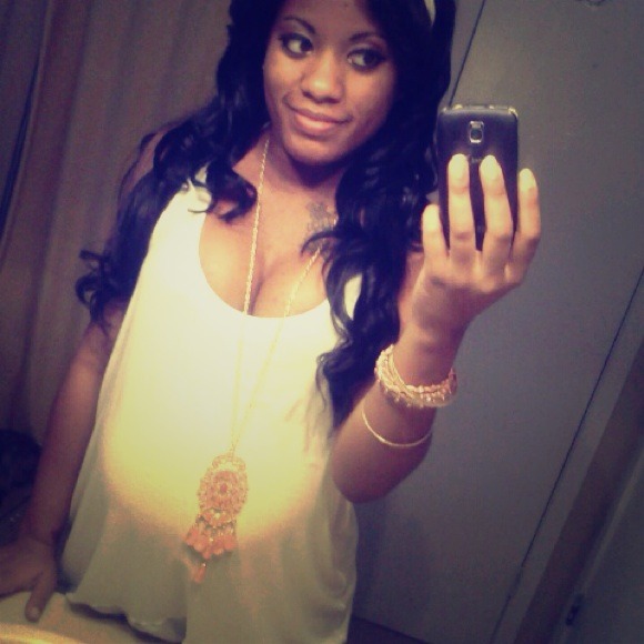 Bundle shirt & necklace