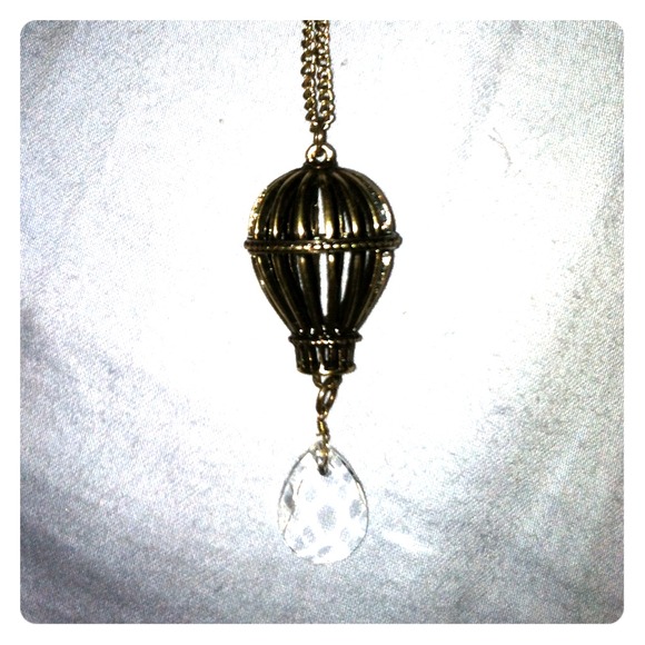 SALE! Hot Air Balloon necklace, NWOT
