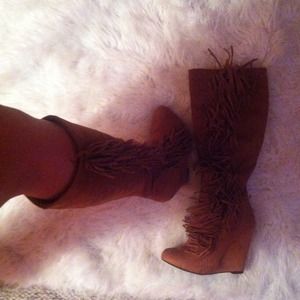 Fringe wedge boots