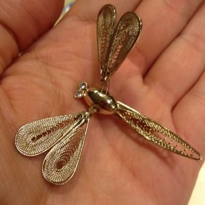 Vintage gold tone dragonfly pin