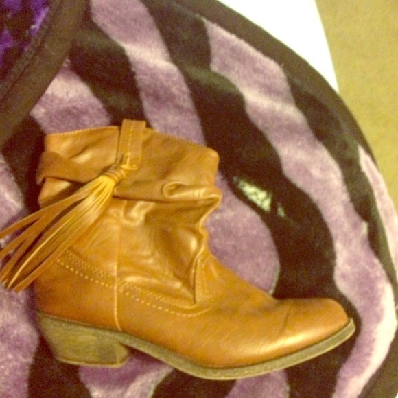 Cowgirl short boots