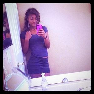 Cute tight shirt! (❗Only shirt for sale❗)