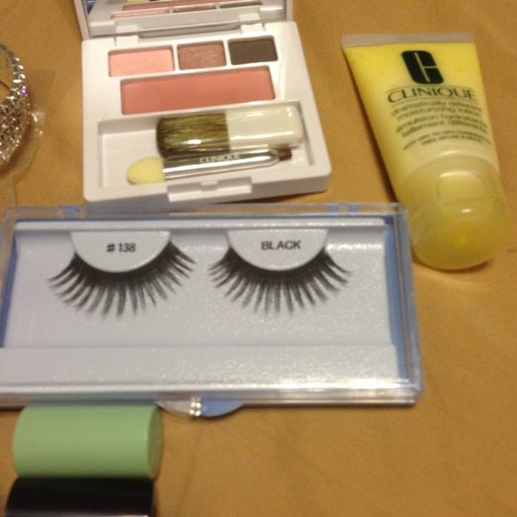 SOLD!! Bundle - Picture 3 of 4