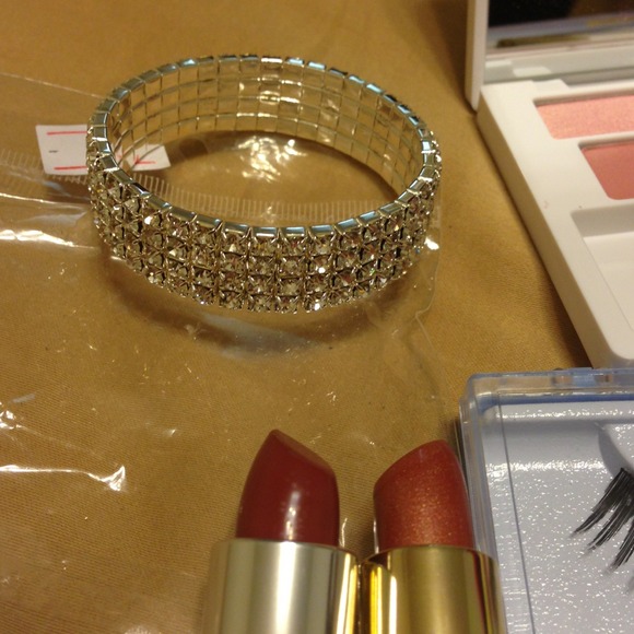 SOLD!! Bundle - Picture 4 of 4