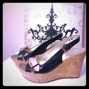 Guess Wedges black and gold