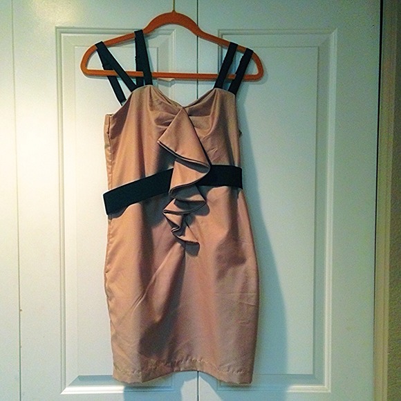 Great multipurpose dress!!