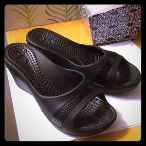 High heel black CROCS