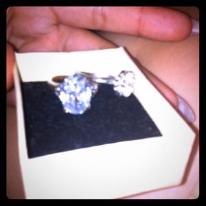 Diamond ring and flower ring