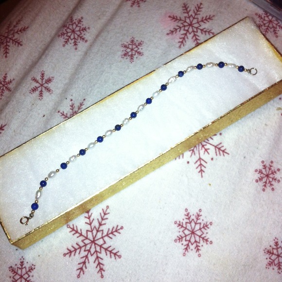 Pearl bracelet