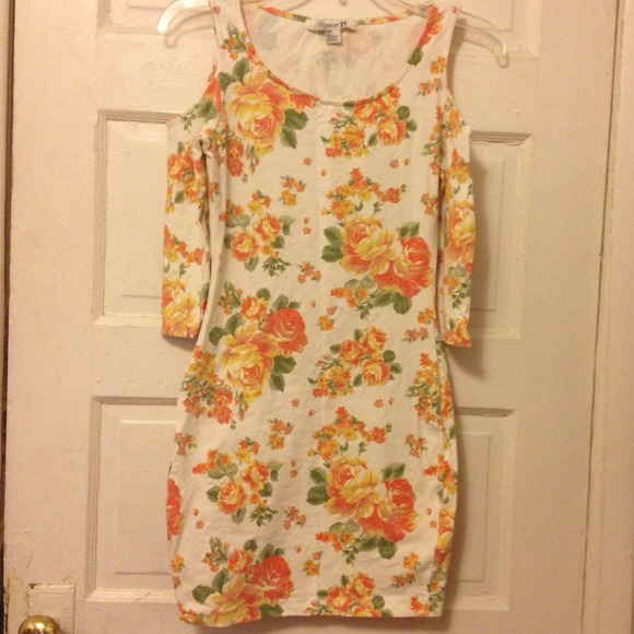 Forever 21 Stretchy Dress with Shoulder Hole sz S