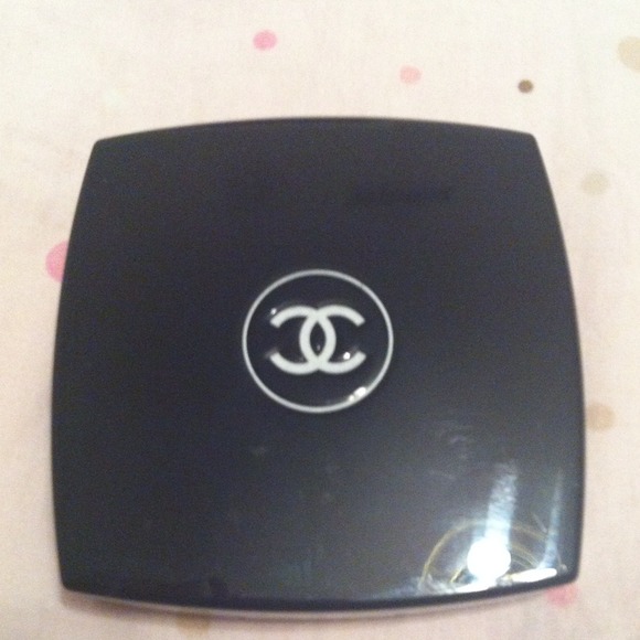 ❌SOLD❌ CHANEL Lipstick Palette - Picture 3 of 4