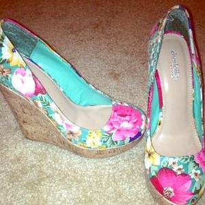 Charlotte Russe Shoes - 💢Floral wedges🌺 Charlotte Russe Shoes - 💢Floral wedges🌺