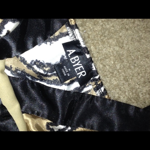 Top - Picture 2 of 2