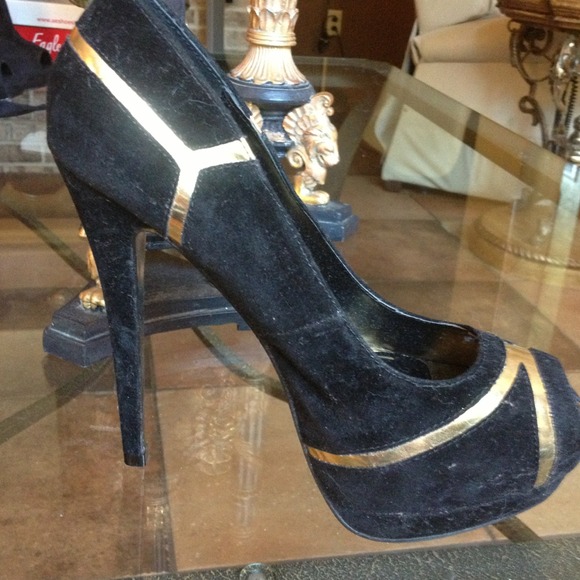 Seriously HOT heels, bundle red shoes