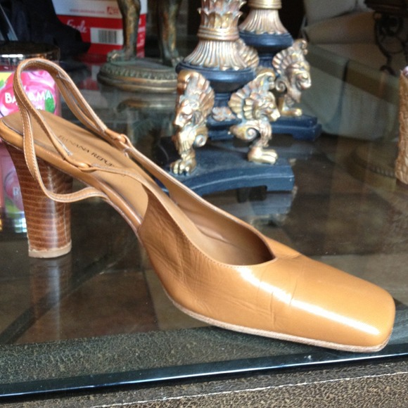 Tan leather heels