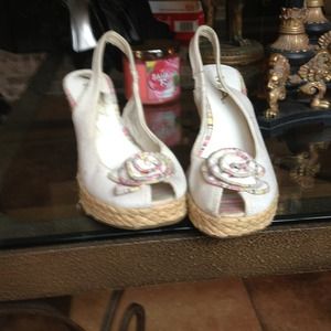 White Rosé wedge