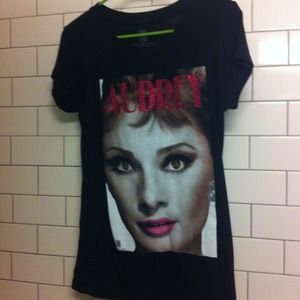Audrey T-Shirt💕💄