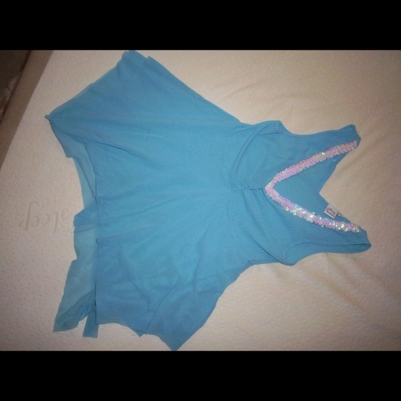 Top - Picture 2 of 2