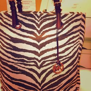 Michael kors tote