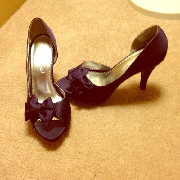 Davids bridal maribelle heels in lapis!