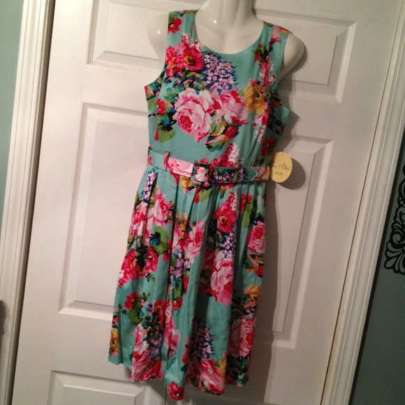 ❌SOLD on eBay❌ Floral Dress with Matching Belt 12