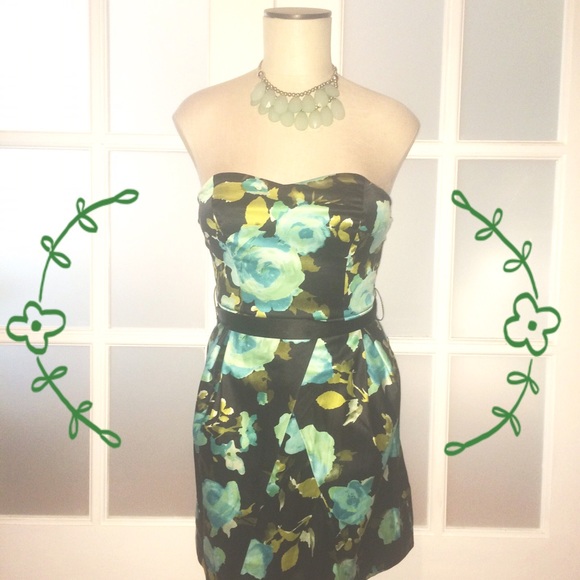 Strapless floral dress!