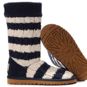 Navy&off white stripe sweater uggs