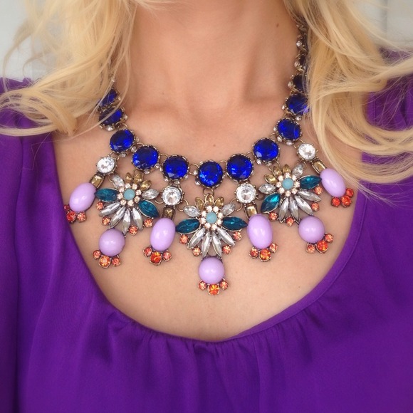 Jewelry - RESERVED 🎉HOST PICK X2 🎉 Statement Necklace