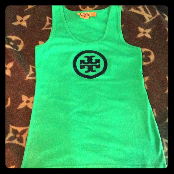 ❌Sold/bundled❌Tory Burch hunter green tank
