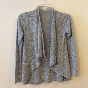 Cute cardigan sweater !!😃👏✨ 🚫HOLD🚫