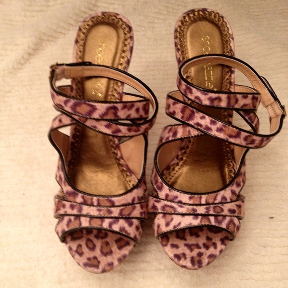 Sexy Leopard Stilettos - Picture 3 of 4