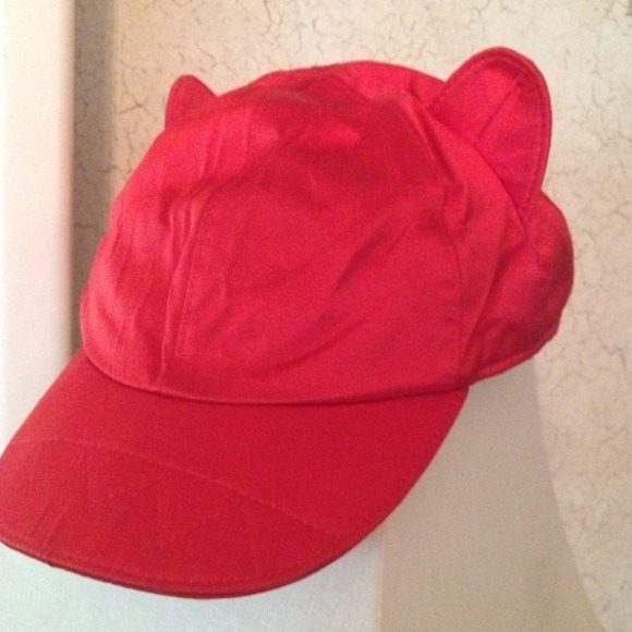 Frankie morello Accessories - FRANKIE MORELLO RED HAT VOGUE FROM RUNWAY. Frankie morello Accessories - FRANKIE MORELLO RED HAT VOGUE FROM RUNWAY.