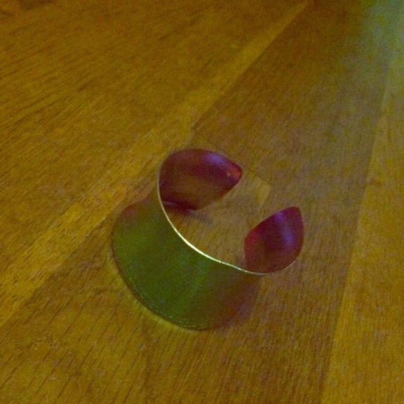 Multi-color wristband - Picture 1 of 4