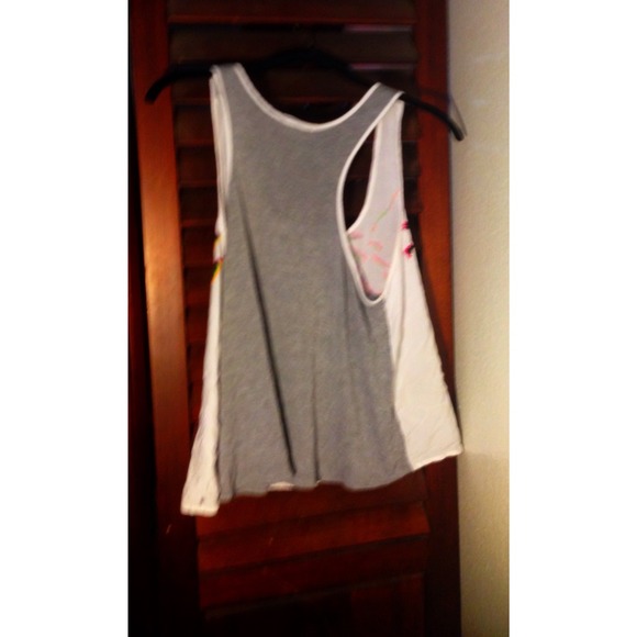 Tanktop - Picture 2 of 2