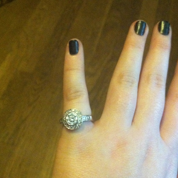 Diamond ring - Picture 2 of 4