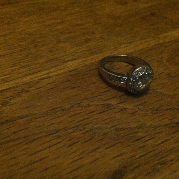 Diamond ring - Picture 4 of 4